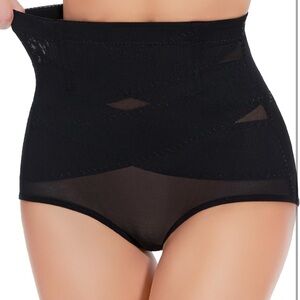 High-Waist Black Shaping Briefs - Sleek Control
